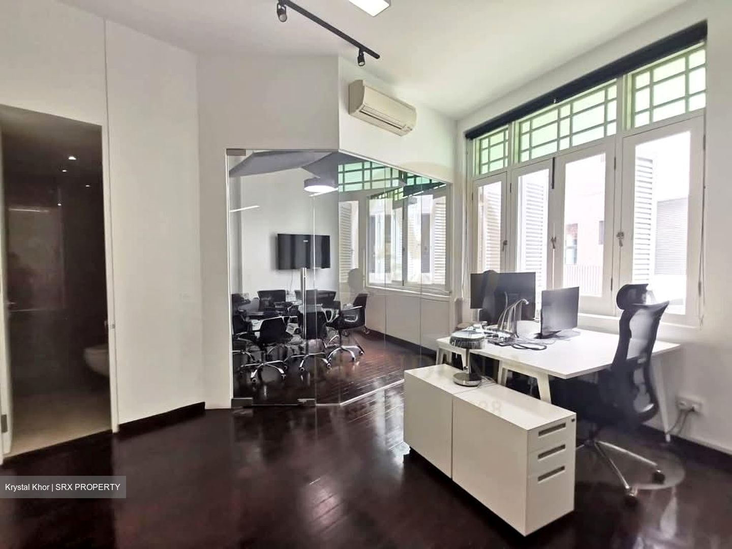 Gemmill Lane (D1), Office #625751551